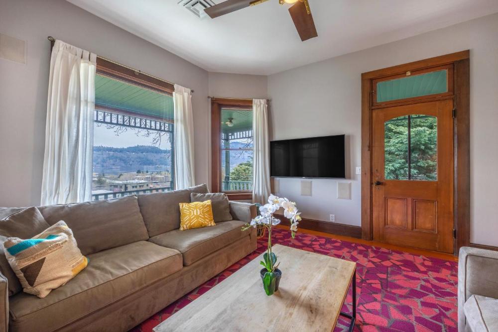 One-Bedroom House interior